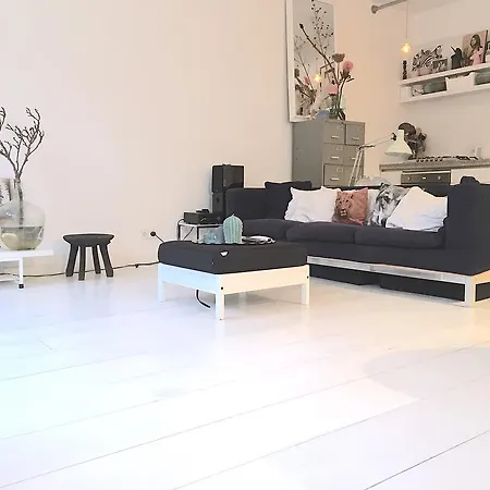 Cornelis Anthoniszstraat 55 *